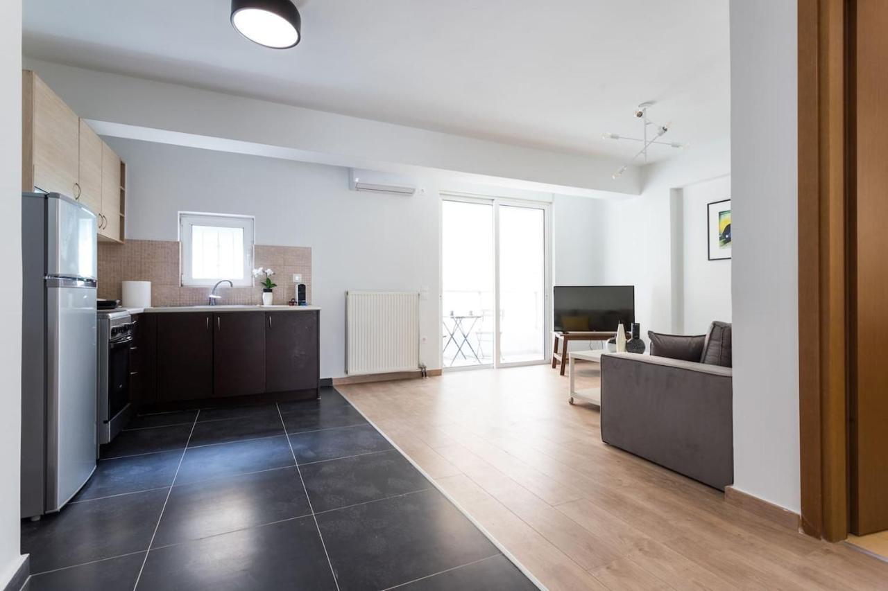 Stunning Flat With Lovely Terrace & Parking Garage Athens Exterior photo